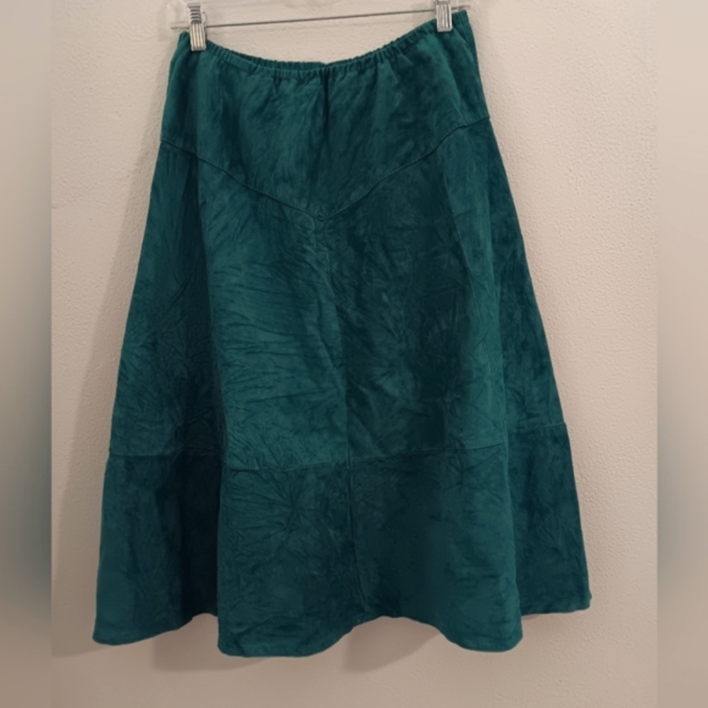 Vintage women's Teal Green suede skirt no tags